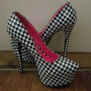 Checkard Heels